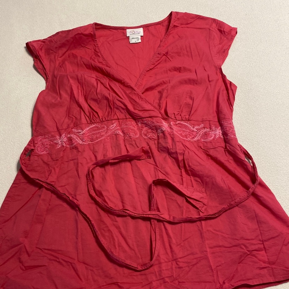 Pink short sleeve maternity shirt by Oh Baby by Motherhood. Size large